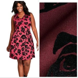 B Famouse #USA ROSE PATTERN DRESS SIZE M